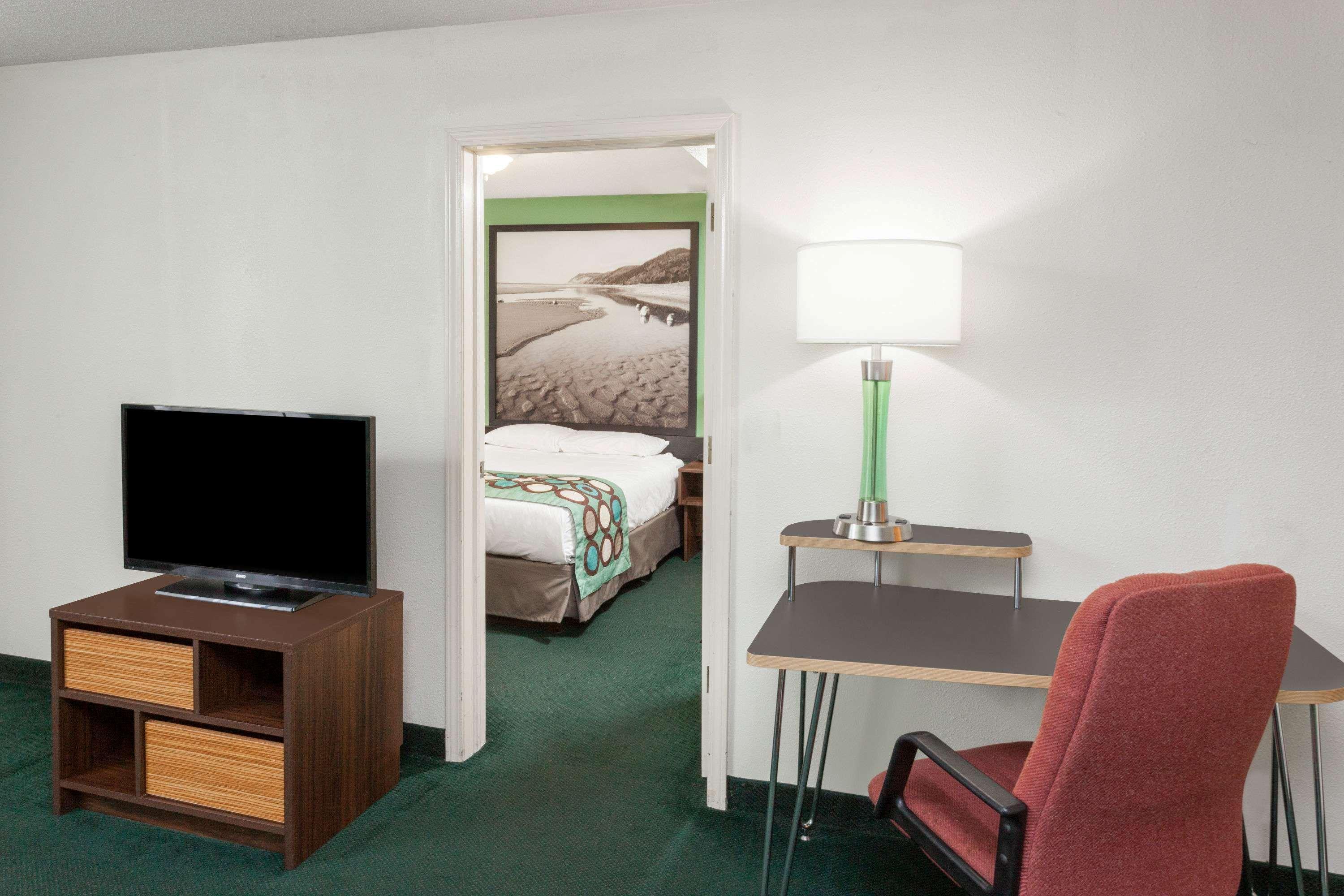 Super 8 By Wyndham Stevensville St Joseph Eksteriør bilde